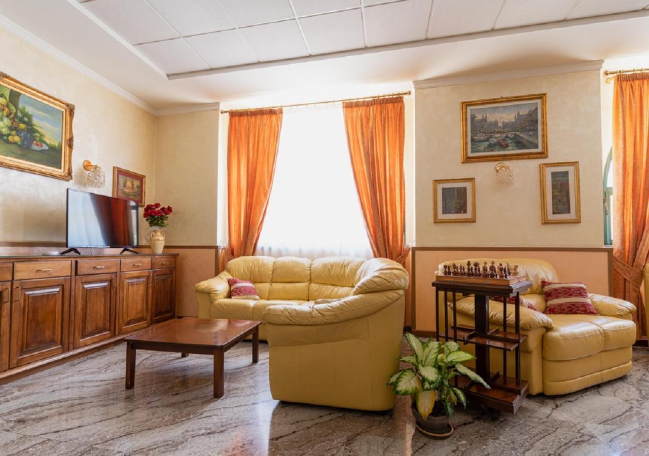 Hotel Villa Delle Rose Oristano Eksteriør billede