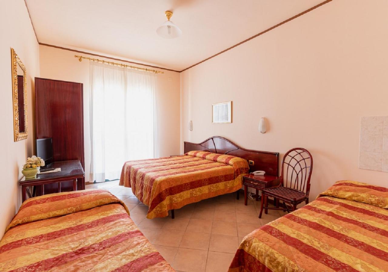 Hotel Villa Delle Rose Oristano Eksteriør billede