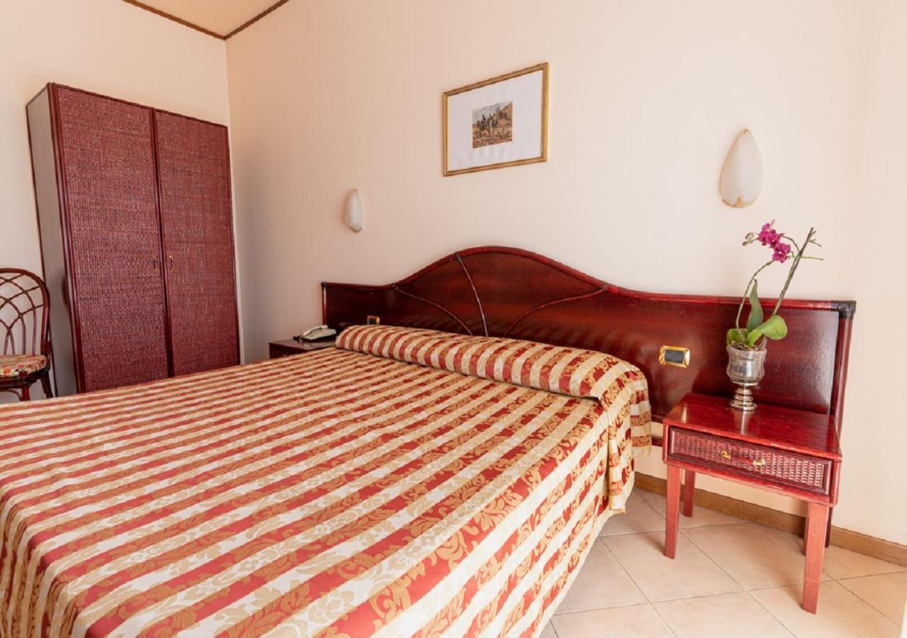 Hotel Villa Delle Rose Oristano Eksteriør billede